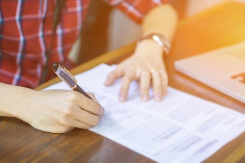 Contracts and Risk Management (6 Hrs)